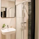 Lovely Flat On Bath Road - Flat 6 شقة